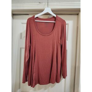 Super Soft Scoop Neck Long Sleeve Tee plus size 1